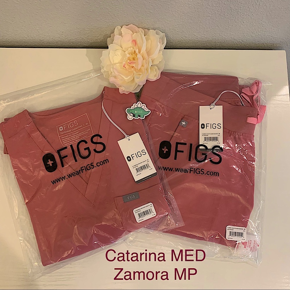 Figs quartz set. Medium Catarina top. Medium petite Zamora pants